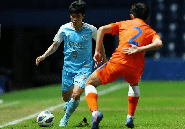 多米体育APP下载包含国际比赛日体能课后;新疆广汇止住颓势备战亚冠;态度坚定;轮换策略成焦点的词条